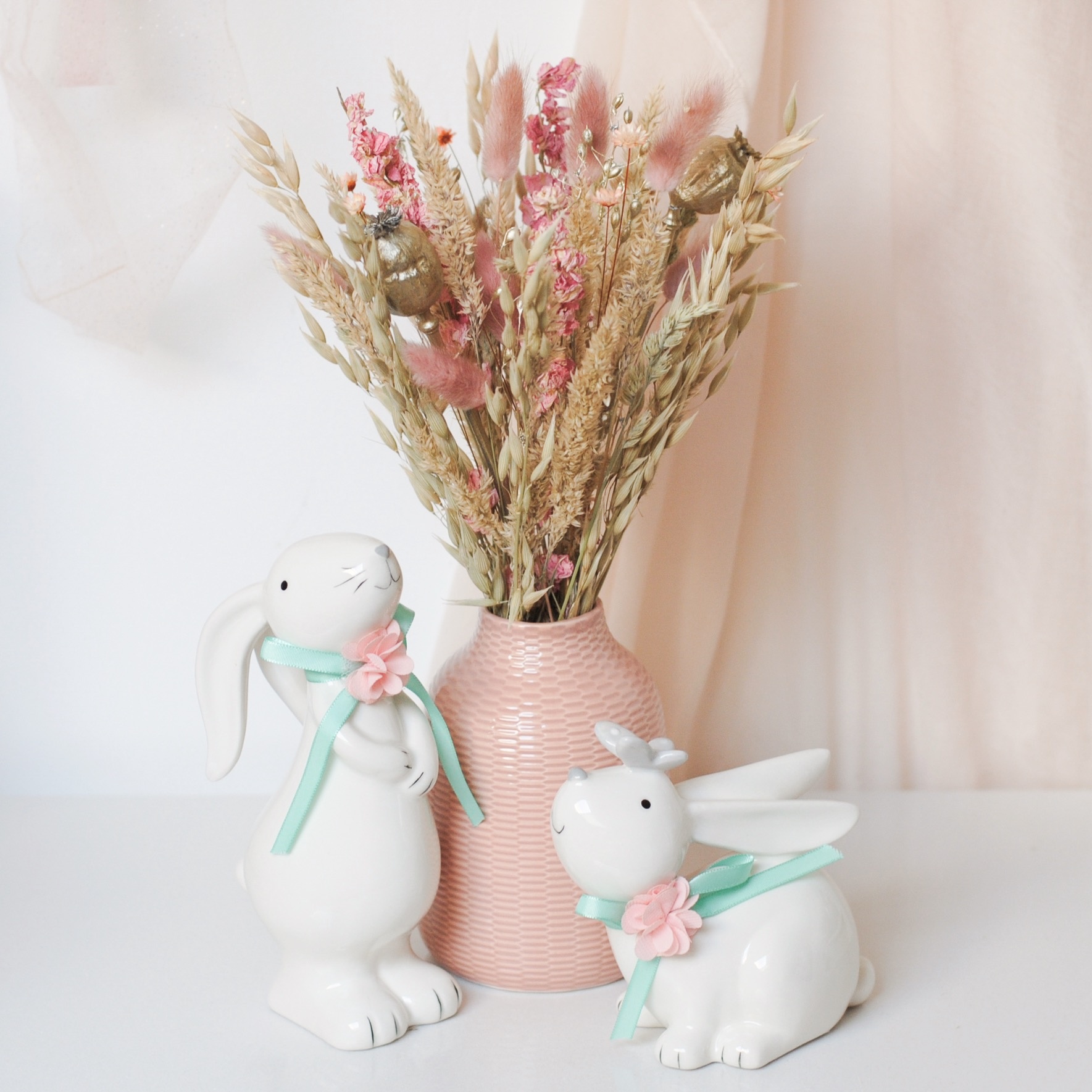 SPRING BOUQUET & PINK PATTERNED VASE