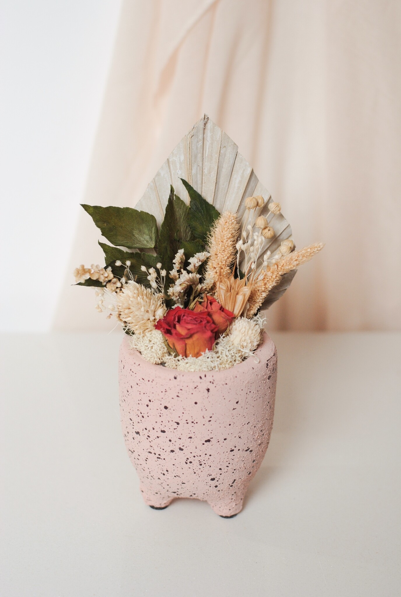 DAPHNE - SPECKLED PINK MINI PLANTER & DROOGBLOEMEN