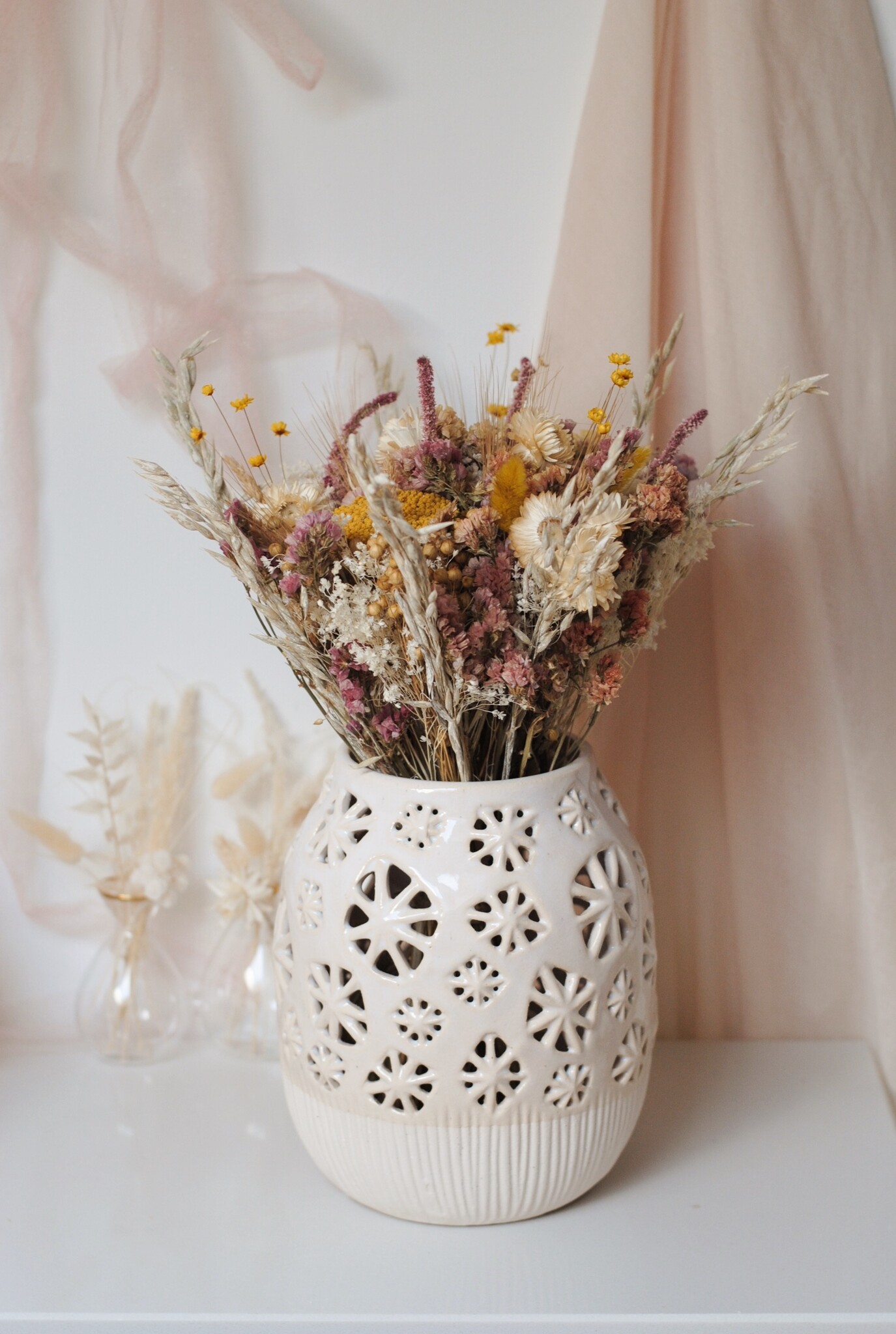 DRIED FLOWER BOUQUET & TIANNA VASE