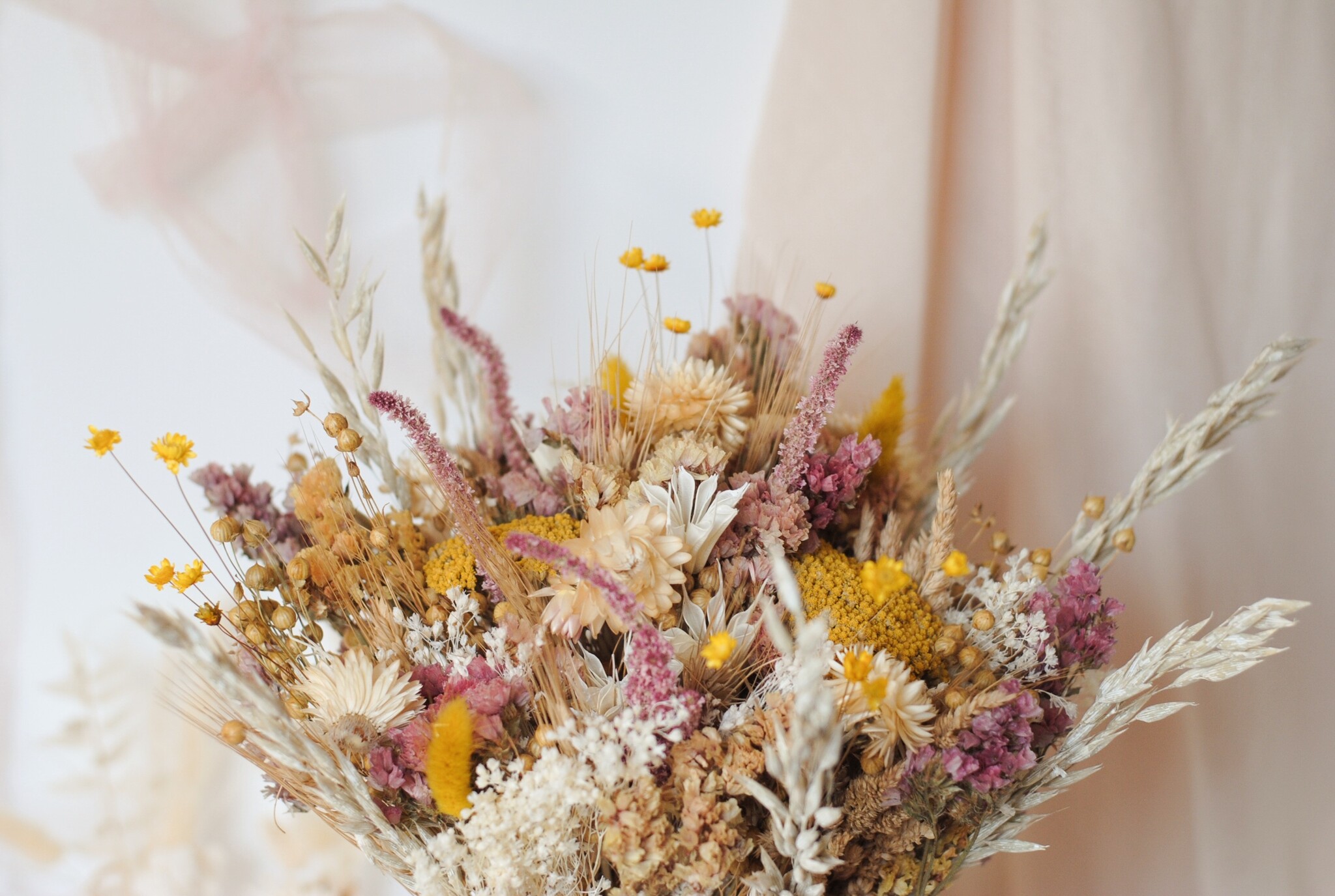 DRIED FLOWER BOUQUET & TIANNA VASE