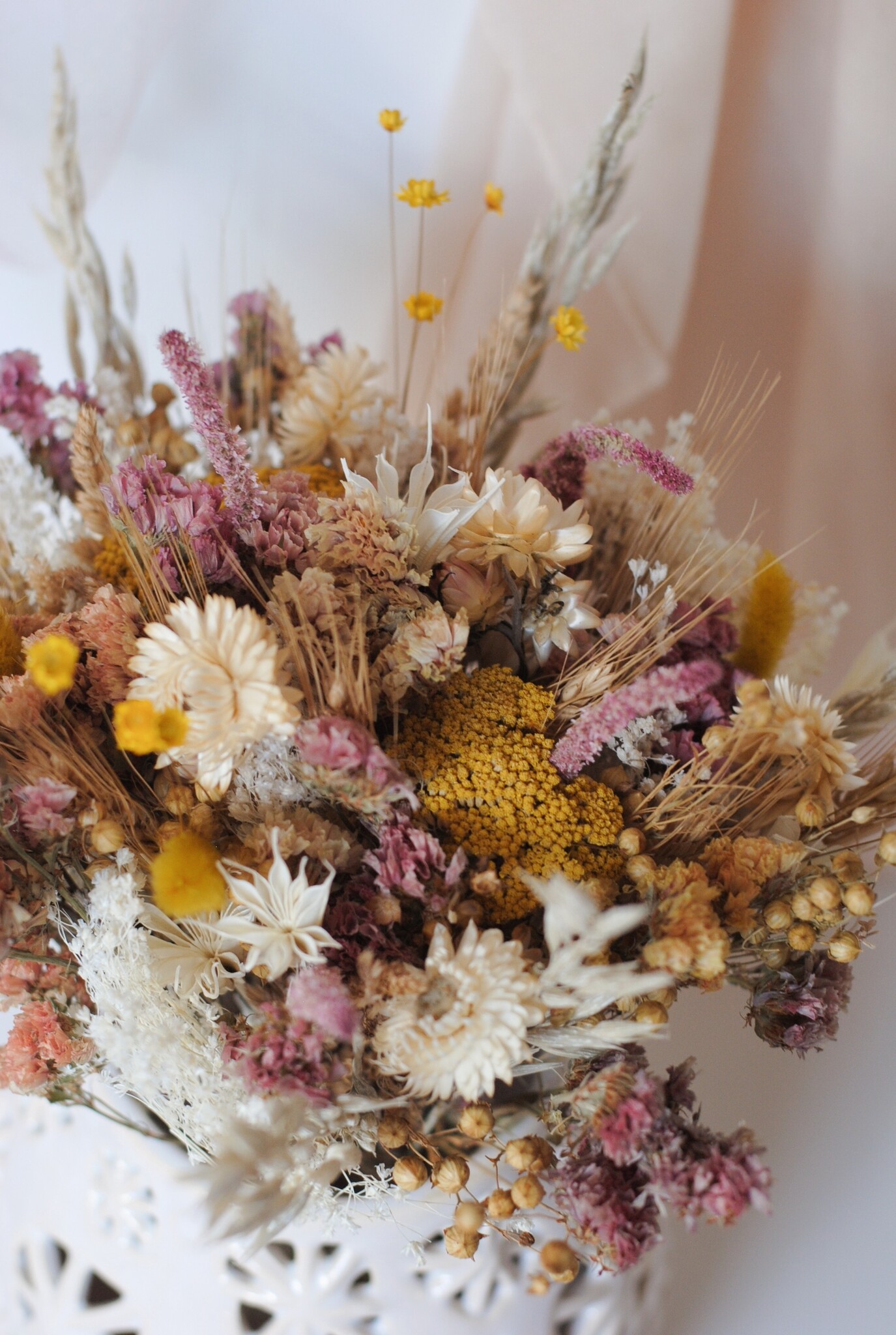 DRIED FLOWER BOUQUET & TIANNA VASE