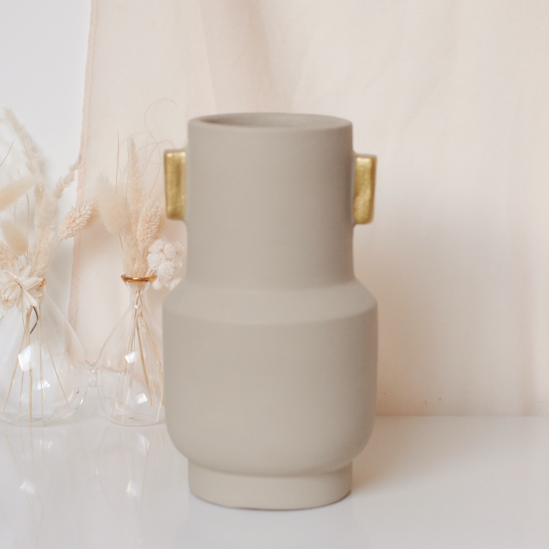 GOLD RUSH - MEDIUM VASE IN TAUPE