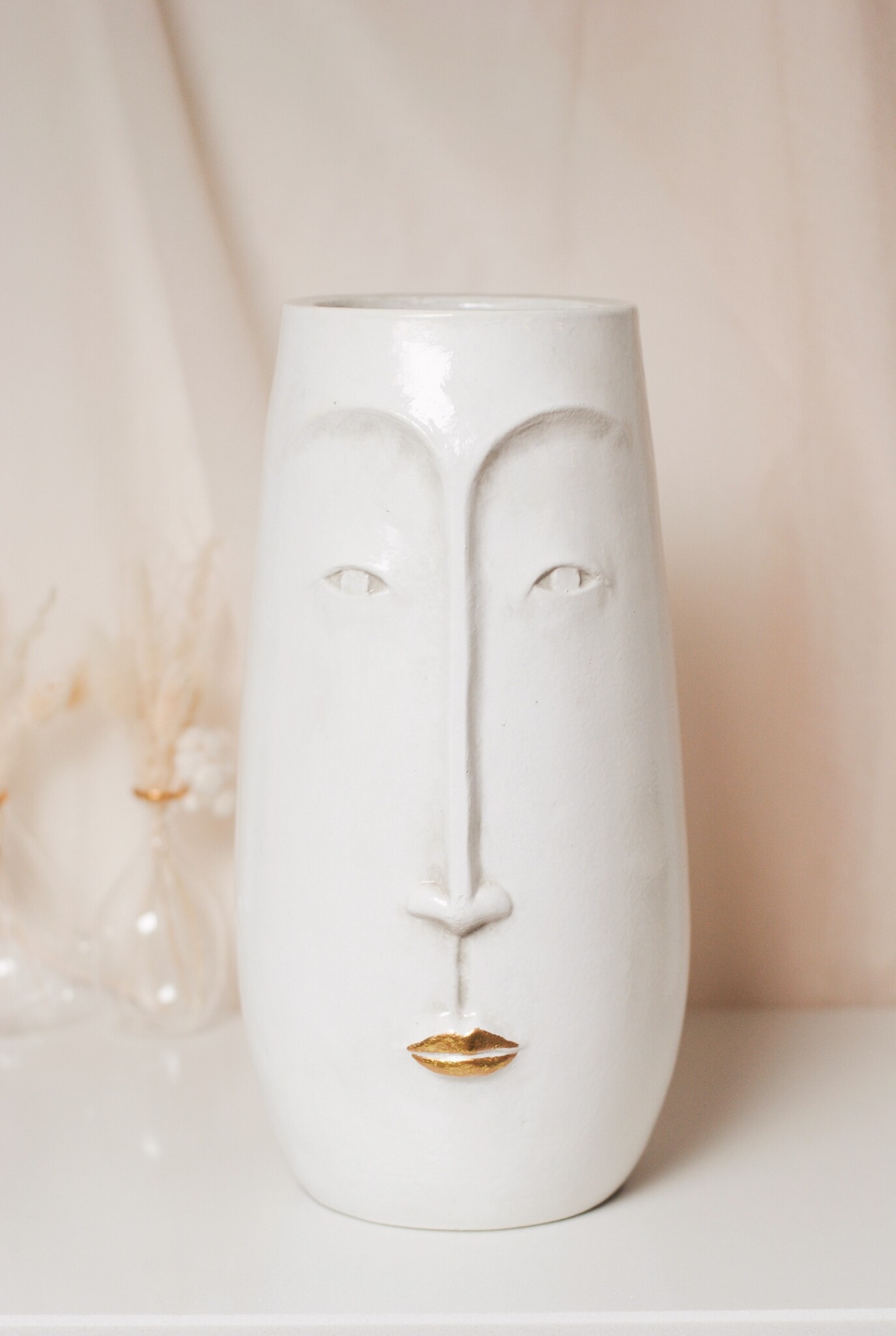 LIPPY VASE - LARGE