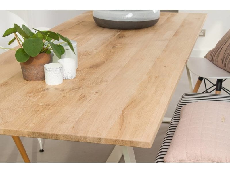 Soborg Eichentisch Mit Untergestell Aus Stahl Schrage Tischbeine Pure Wood Design