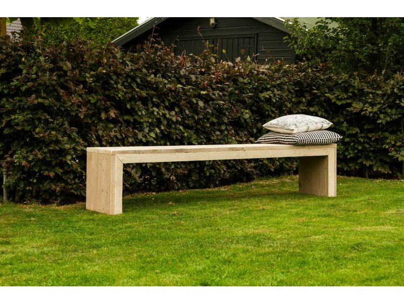 "Hofland Garten" Bauholz Bank mit geschlossenen Seiten - PURE Wood Design