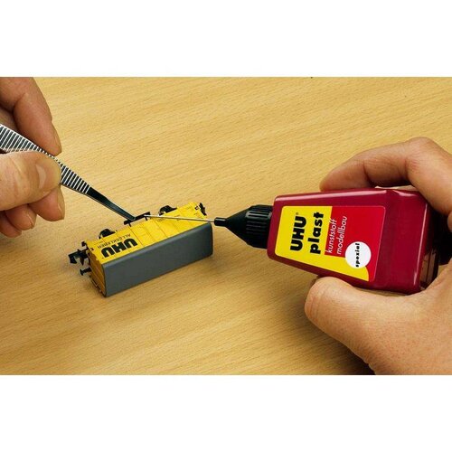 UHU Plast Special Plastic Glue - 45880