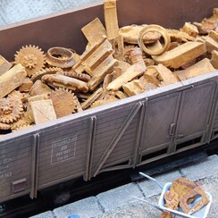 Metal Rusty Scrap - 100g - 24129