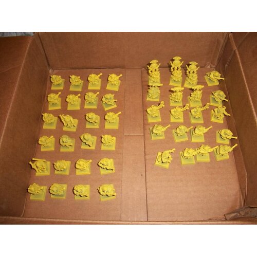The Army Painter Daemonic Yellow - Colour Primer - CP3015