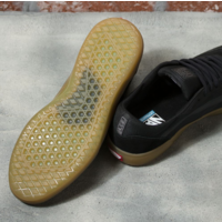 Vans® Ave Pro - Black/Gum