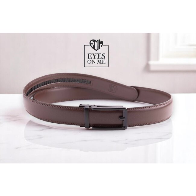"EYES ON ME" LEDEREN RIEM zonder gaatjes, met automatische gesp    (Model N076)