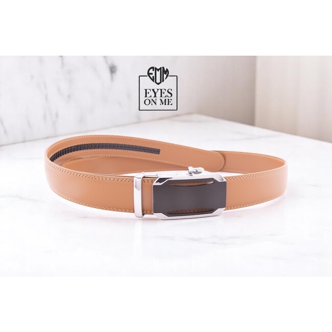 "EYES ON ME" LEDEREN RIEM zonder gaatjes, met automatische gesp ( model A015 )