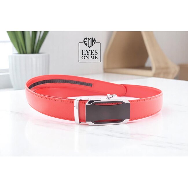 "EYES ON ME" LEDEREN RIEM zonder gaatjes, met automatische gesp ( model A015 )
