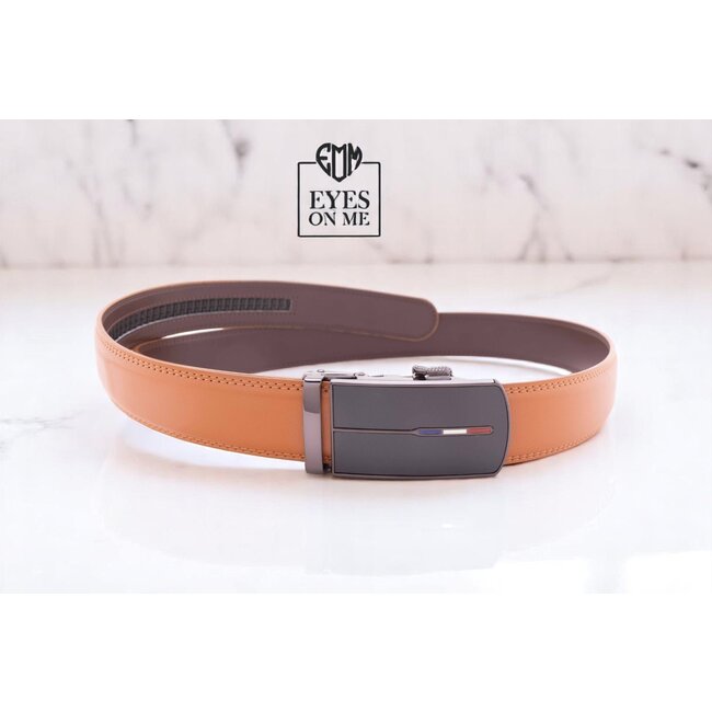 "EYES ON ME" LEDEREN RIEM zonder gaatjes, met automatische gesp ( model N097 )