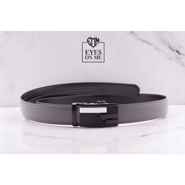 "EYES ON ME" LEDEREN RIEM zonder gaatjes, met automatische gesp (model N023)