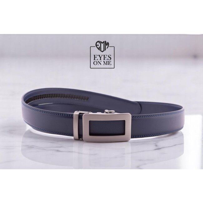 "EYES ON ME" LEDEREN RIEM zonder gaatjes, met automatische gesp (Model N062)