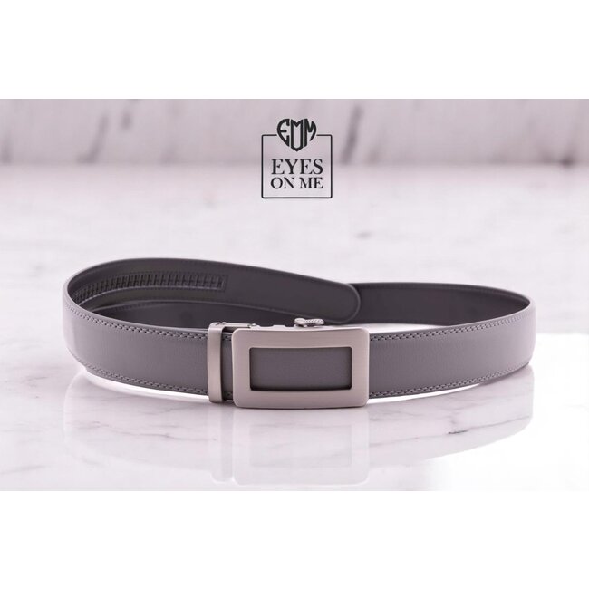 "EYES ON ME" LEDEREN RIEM zonder gaatjes, met automatische gesp (Model N062)
