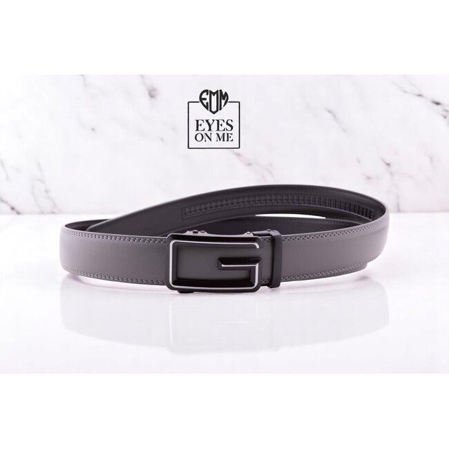 "EYES ON ME" LEDEREN RIEM zonder gaatjes, met automatische gesp (model L185)
