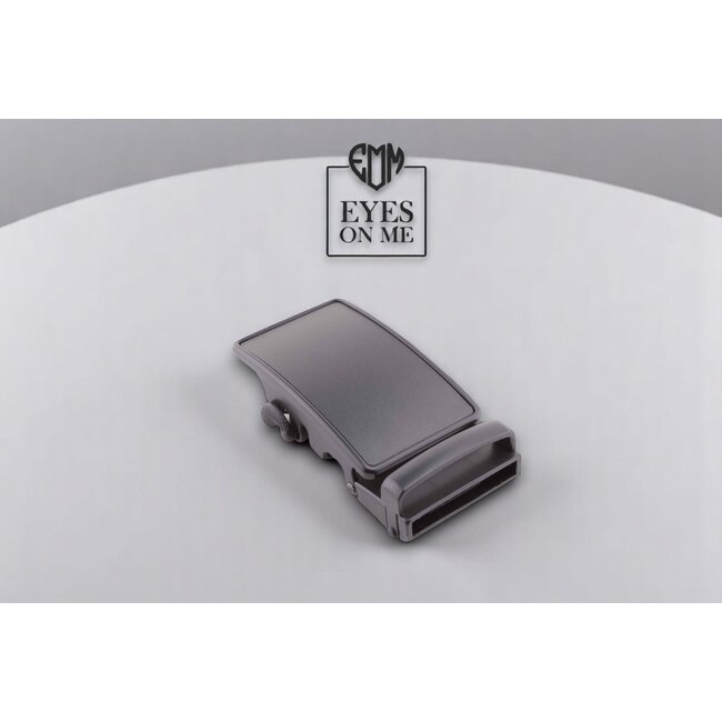 "EYES ON ME" LEDEREN RIEM zonder gaatjes, met automatische gesp (Model 78)