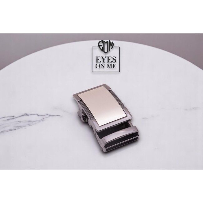 "EYES ON ME" LEDEREN RIEM zonder gaatjes, met automatische gesp (Model N180)