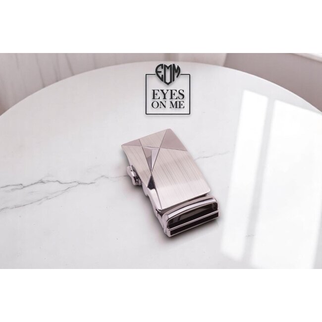 "EYES ON ME" LEDEREN RIEM zonder gaatjes, met automatische gesp (model B002)