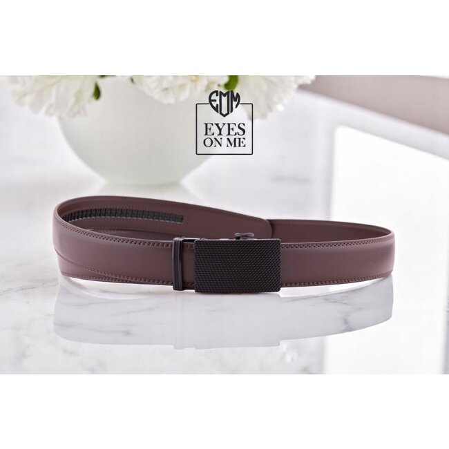 "EYES ON ME" LEDEREN RIEM zonder gaatjes, met automatische gesp ( model 20 )