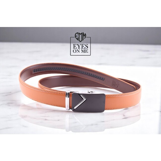 "EYES ON ME"  LEDEREN RIEM zonder gaatjes, met automatische gesp (Model N177)