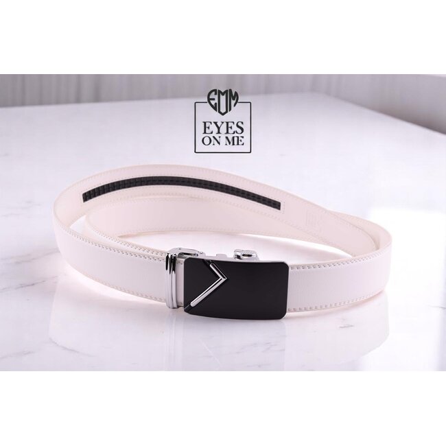 "EYES ON ME"  LEDEREN RIEM zonder gaatjes, met automatische gesp (Model N177)