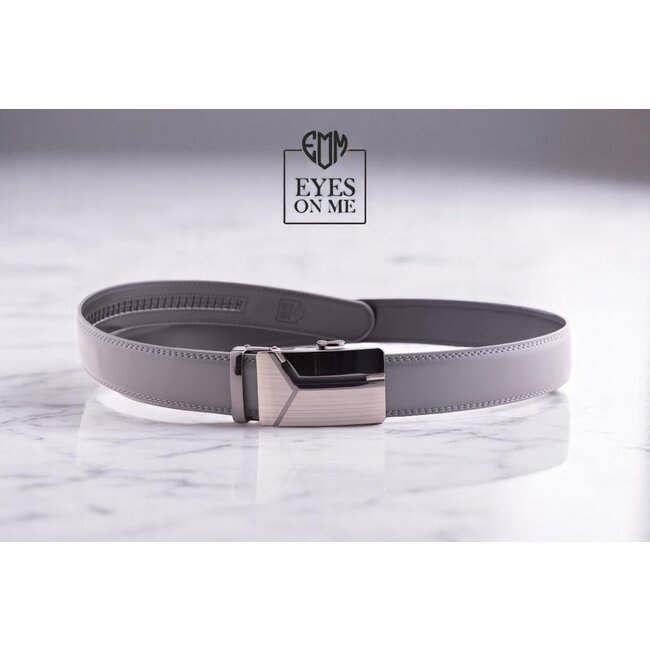 "EYES ON ME" LEDEREN RIEM zonder gaatjes, met automatische gesp (Model 37)