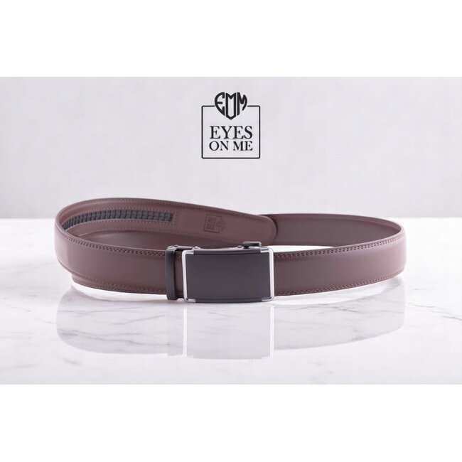 "EYES ON ME" LEDEREN RIEM zonder gaatjes, met automatische gesp (Model N159)