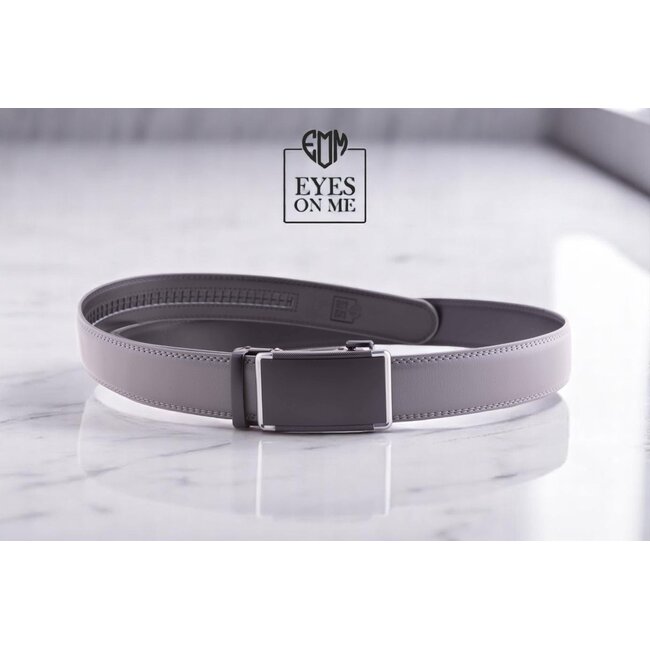 "EYES ON ME" LEDEREN RIEM zonder gaatjes, met automatische gesp (Model N159)