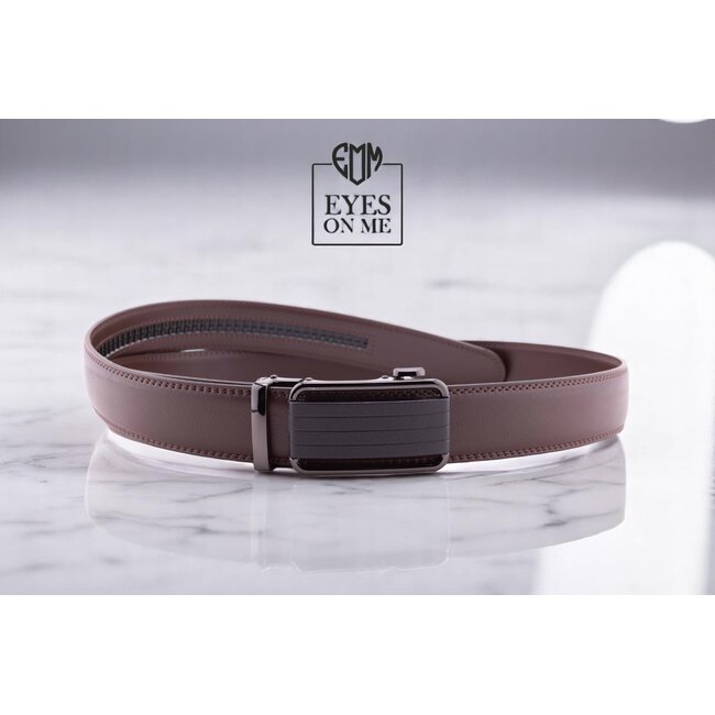 "EYES ON ME" LEDEREN RIEM zonder gaatjes, met automatische gesp (Model A003 )
