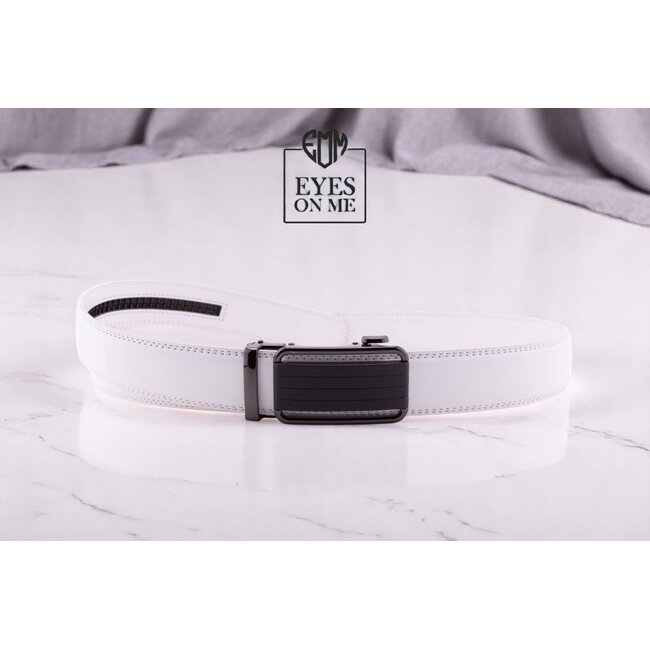 "EYES ON ME" LEDEREN RIEM zonder gaatjes, met automatische gesp (Model A003 )