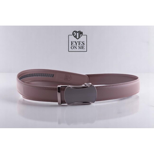 "EYES ON ME" LEDEREN RIEM zonder gaatjes, met automatische gesp (Model L049)
