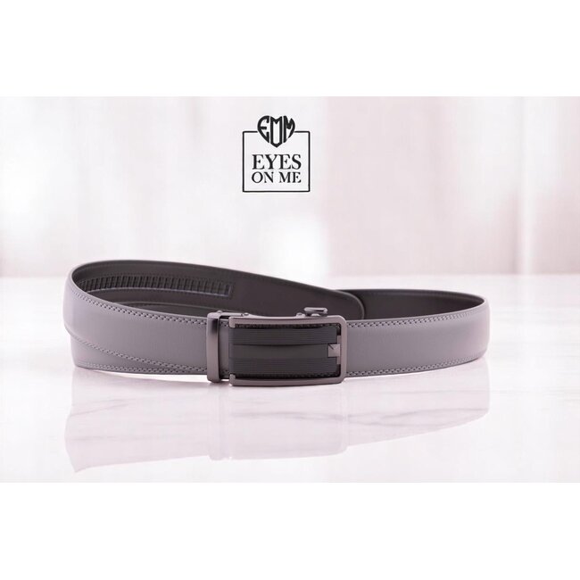 "EYES ON ME" LEDEREN RIEM zonder gaatjes, met automatische gesp (Model L019)