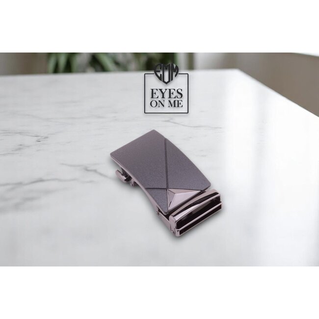 "EYES ON ME" LEDEREN RIEM zonder gaatjes, met automatische gesp (Model N225)