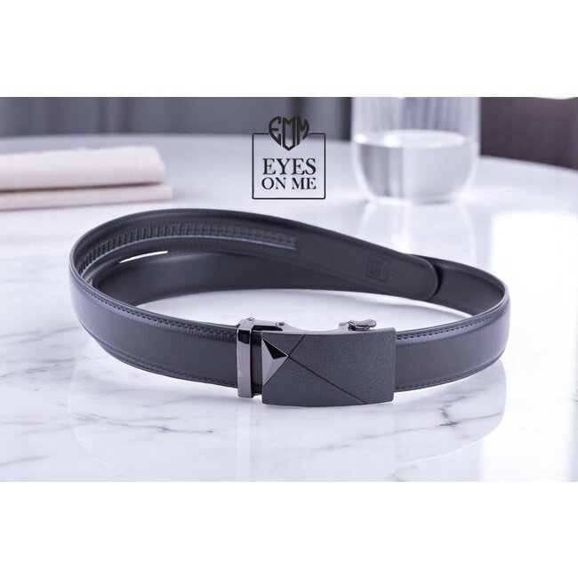 "EYES ON ME" LEDEREN RIEM zonder gaatjes, met automatische gesp (Model N225)