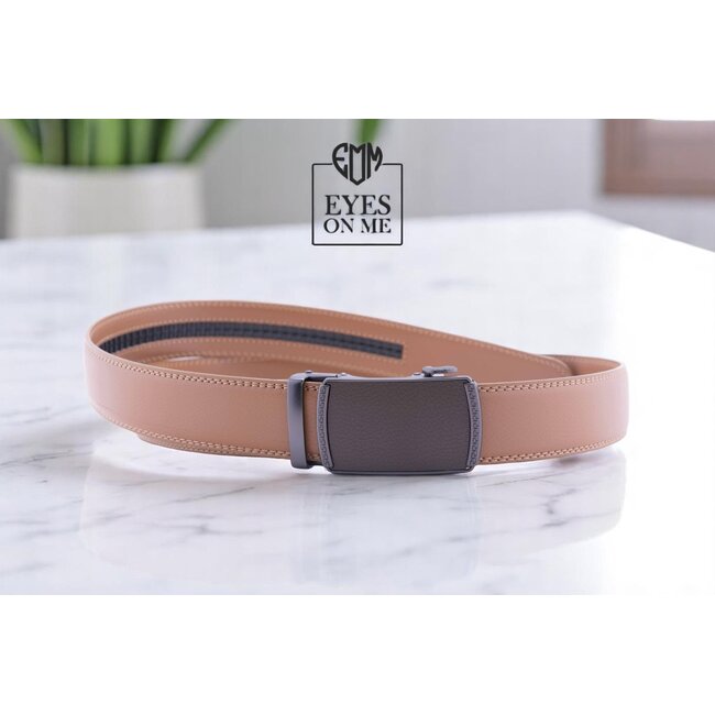 "EYES ON ME" LEDEREN RIEM zonder gaatjes, met automatische gesp (Model L168)