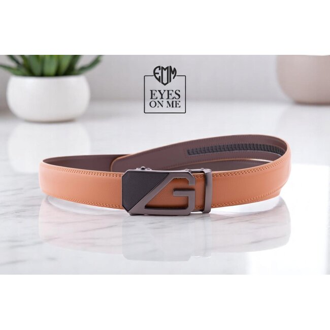 "EYES ON ME" LEDEREN RIEM zonder gaatjes, met automatische gesp (Model N165)