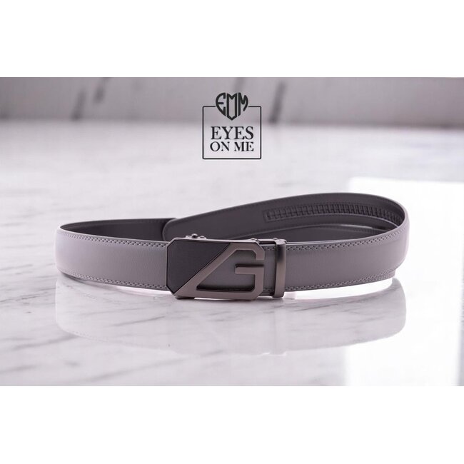 "EYES ON ME" LEDEREN RIEM zonder gaatjes, met automatische gesp (Model N165)