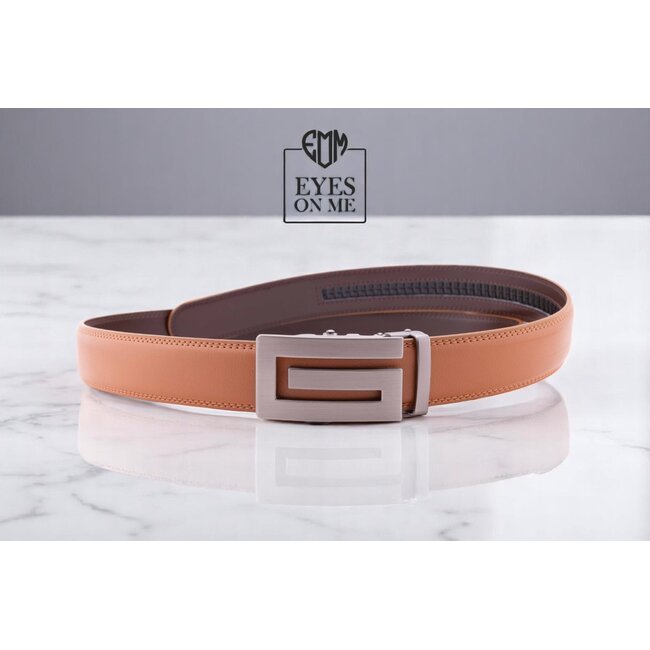 "EYES ON ME" LEDEREN RIEM zonder gaatjes, met automatische gesp (Model L061)