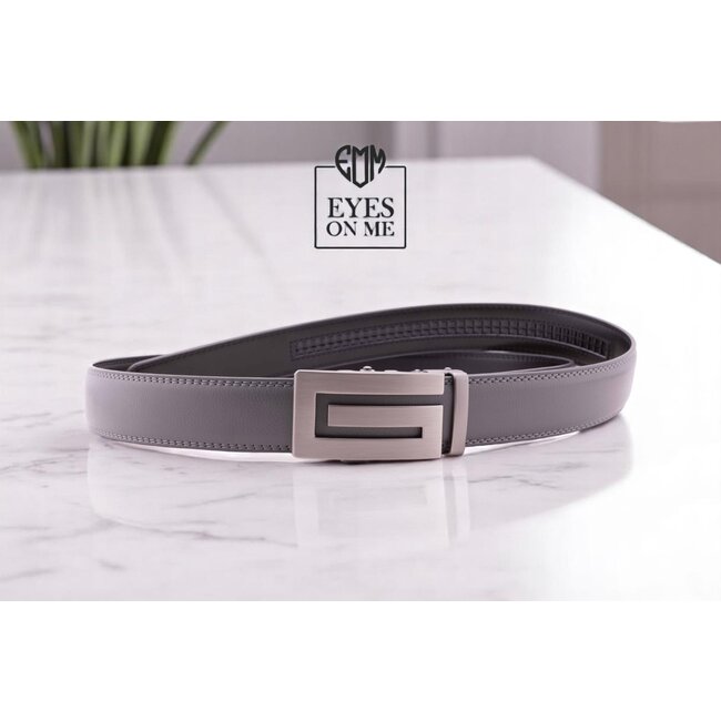 "EYES ON ME" LEDEREN RIEM zonder gaatjes, met automatische gesp (Model L061)