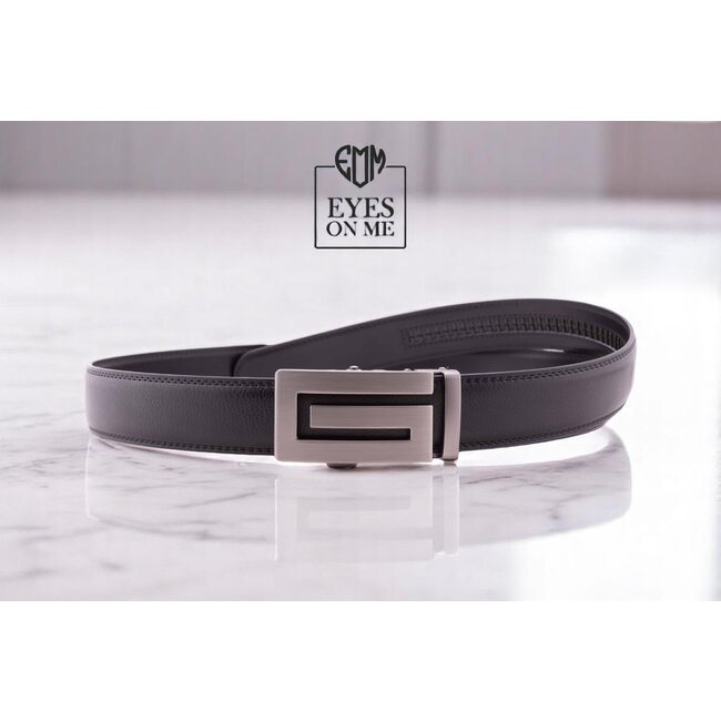 "EYES ON ME" LEDEREN RIEM zonder gaatjes, met automatische gesp (Model L061)