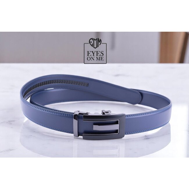 "EYES ON ME" LEDEREN RIEM zonder gaatjes, met automatische gesp (Model N035)