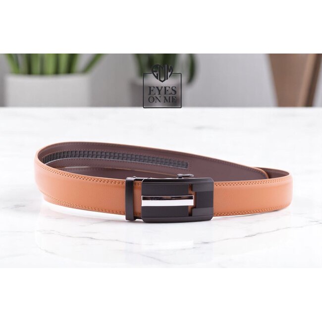 "EYES ON ME" LEDEREN RIEM zonder gaatjes, met automatische gesp (Model N022)