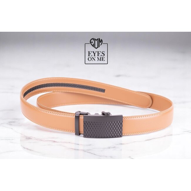 "EYES ON ME" LEDEREN RIEM zonder gaatjes, met automatische gesp (Model L046)