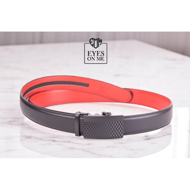 "EYES ON ME" LEDEREN RIEM zonder gaatjes, met automatische gesp (Model L046)