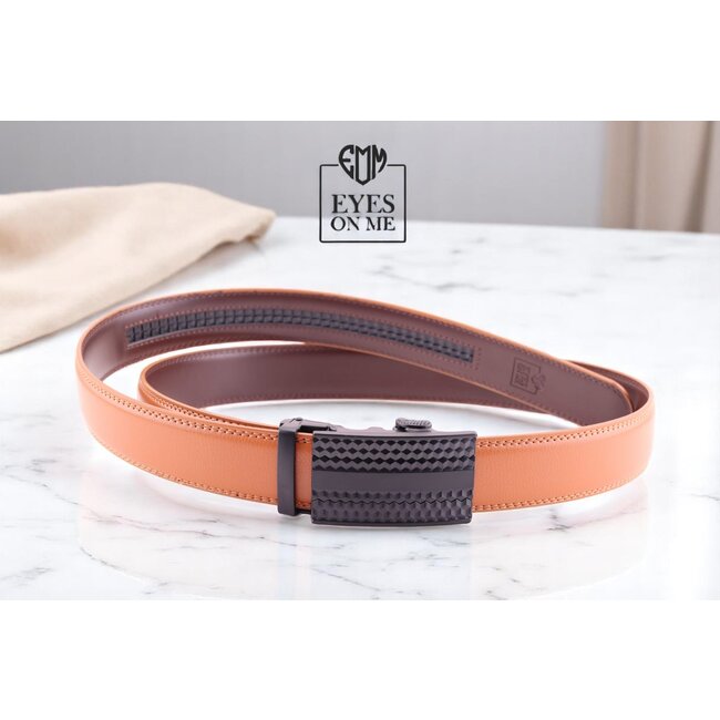 "EYES ON ME" LEDEREN RIEM zonder gaatjes, met automatische gesp (model N031)