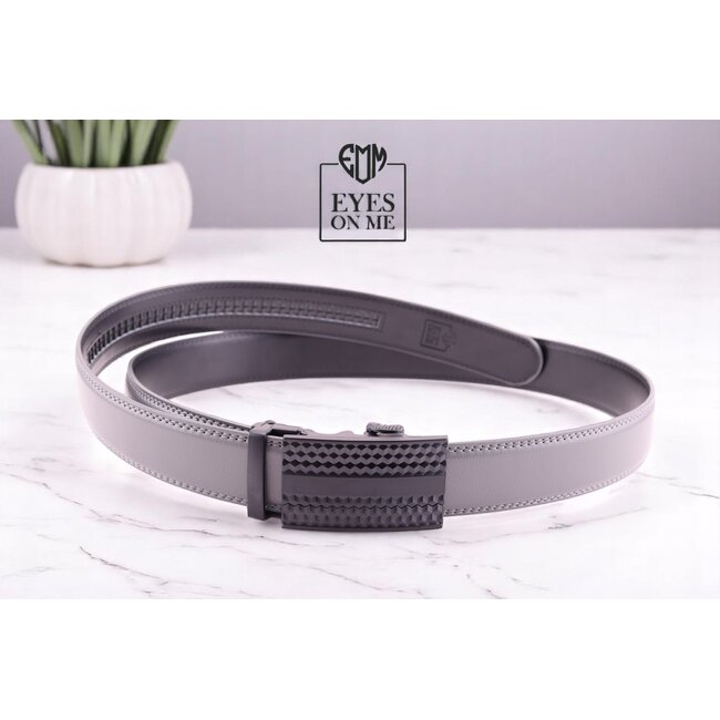 "EYES ON ME" LEDEREN RIEM zonder gaatjes, met automatische gesp (model N031)