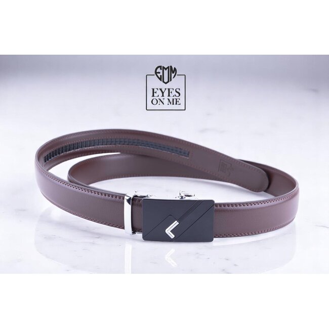 "EYES ON ME" LEDEREN RIEM zonder gaatjes, met automatische gesp (Model C009)