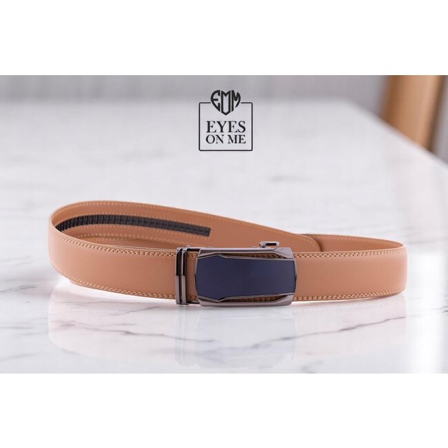 "EYES ON ME" LEDEREN RIEM zonder gaatjes, met automatische gesp (Model L132)